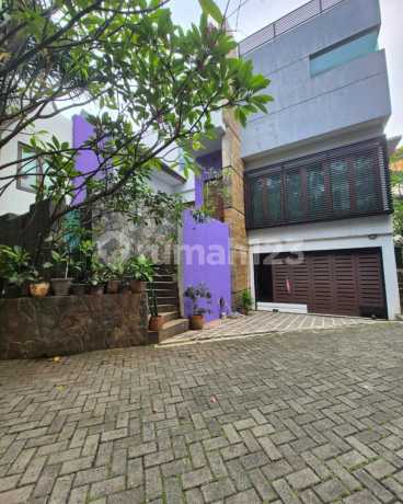 Rumah Minimalis Tropical Dalam Town House