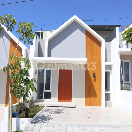 RUMAH SATU LANTAI DENGAN SPECIAL PRICE DI CLUSTER  SIRANDA TERRACE METESEH
