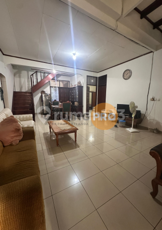 Exclusive Rare House in Sunrise Garden Kedoya, West Jakarta, Wide Street