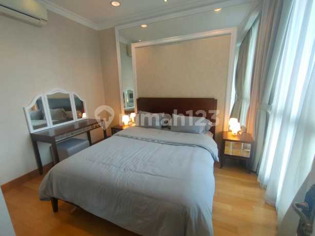 Residence 8 Senopati Middle Floor Furnished Swimming Pool View Residence 8 Senopati Middle Floor Furnished Swimming Pool View