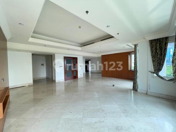 Apartment SCBD Suites Lantai 6 2 Kamar Coldwell Banker
