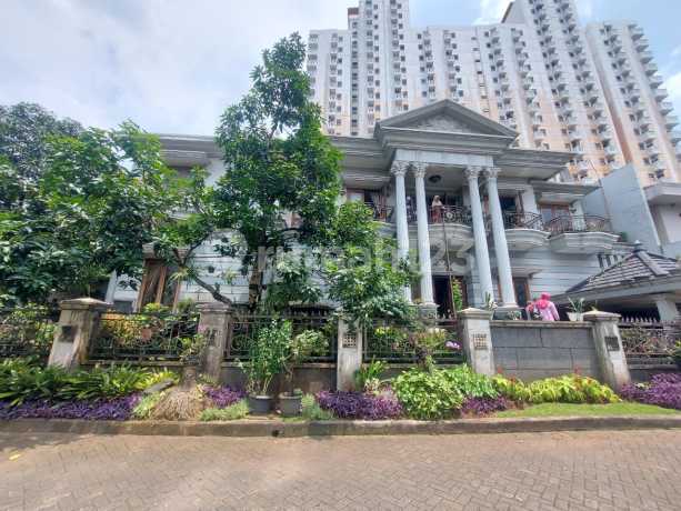 Rumah mewah hook 2 lantai furnished di taman Century Bekasi selatan Rumah mewah hook 2 lantai furnished di taman Century Bekasi selatan