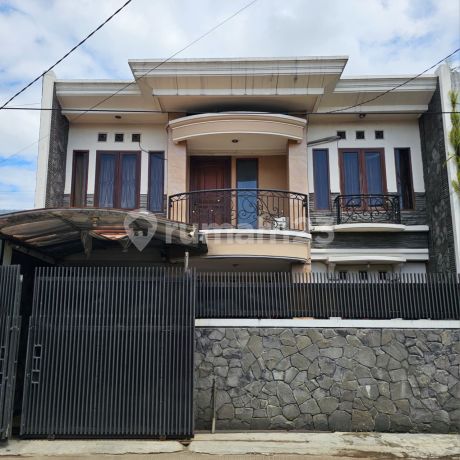 RUMAH IDAMAN 2 LANTAI MINIMALIS MODERN LINGKUNGAN ASRI NYAMAN SIAP HUNI DI TAMAN HOLIS INDAH 1 THI1 BANDUNG