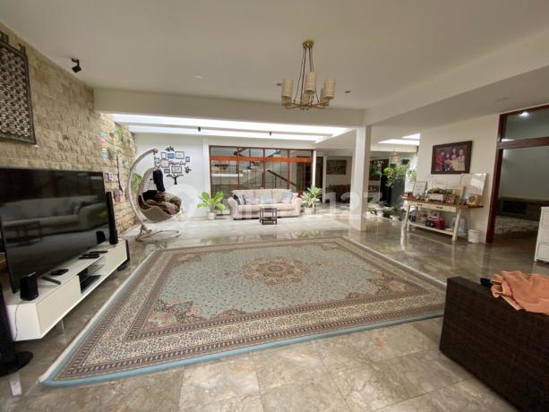 RUMAH LUAS NYAMAN FULL FURNISHED SIAP HUNI DI SAYAP SUTAMI BANDUNG