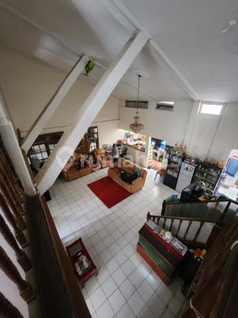 RUMAH ASRI NYAMAN TERAWAT 2 LANTAI SIAP HUNI DI SUKAASIH BANDUNG