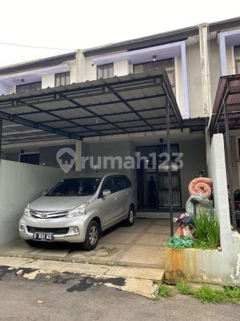 RUMAH BAGUS 2 LANTAI MINIMALIS MODERN SIAP HUNI DI EDELWEISS TOWNHOUSE CISARANTEN KULON BANDUNG RUMAH BAGUS 2 LANTAI MINIMALIS MODERN SIAP HUNI DI EDELWEISS TOWNHOUSE CISARANTEN KULON BANDUNG