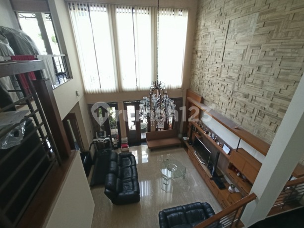 Lelang Murah Rumah Mewah Siap Huni Nyaman di Jalan Cipaku Indah