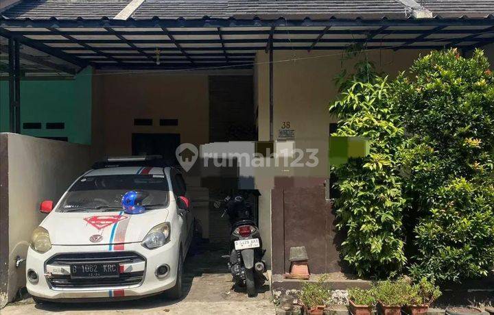 Rumah VIA LELANG Bagus Unfurnished SHM Komplek The Ruby Residence