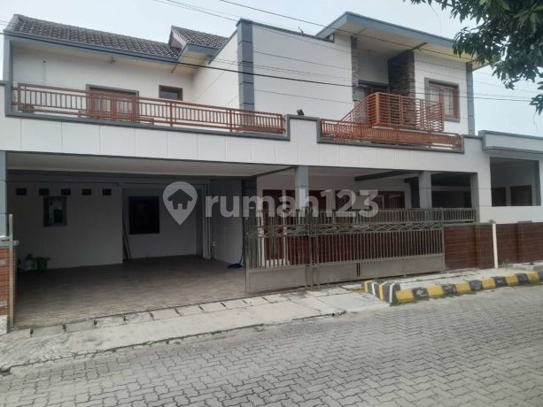 Hunian Bagus Sekali 2 Lantai Villa Permata Hijau Cluster Ruby