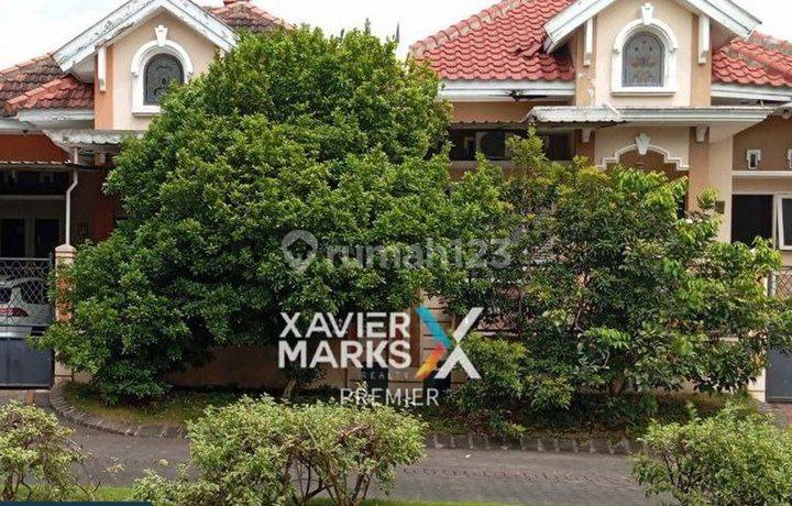 Rumah Klasik di Boulevard Istana Dieng Malang