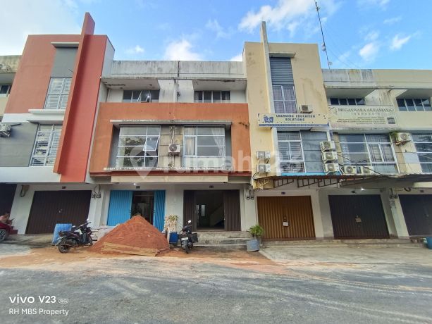 Ruko 3 lantai siap pakai
Anggrek mas 2 Batam Centre