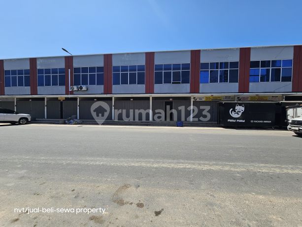 Ruko 2,5 Lantai di Komplek Golden Bci Golden City