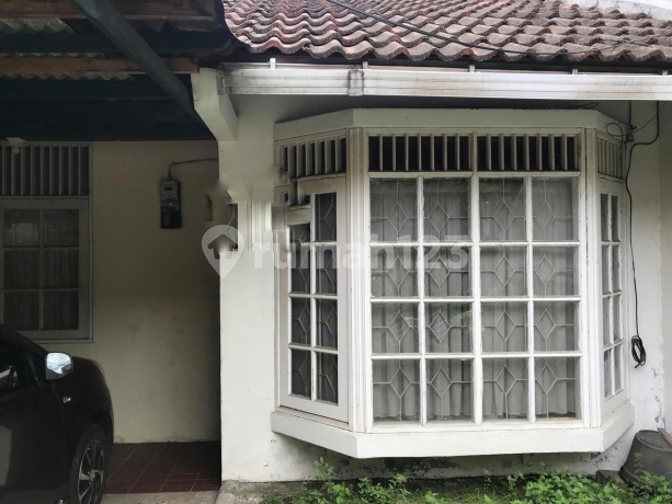 For Sale Old House Needs Renovation in Strategic Location Sector 5 Bintaro Perkici SHM Price Negotiable For Sale Old House Needs Renovation in Strategic Location Sector 5 Bintaro Perkici SHM Price Negotiable