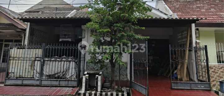 Cheap House Babatan Mukti Wiyung Row 4 Cars Cheap House Babatan Mukti Wiyung Row 4 Cars