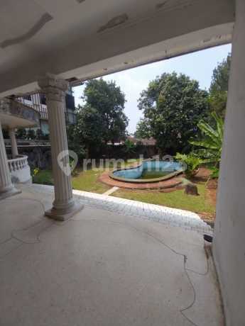 Rumah Tua Hitung Tanah Di Jl. Ampera Raya. Cocok Untuk Tempat Usaha