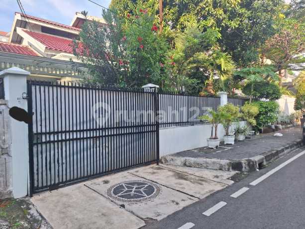 Termurah!! Rumah di Menteng Jalan Semarang
