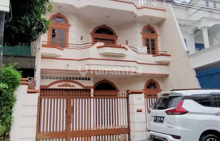 Rumah Inti Kota Komplek Elite Tapol Taman Polonia 4 Medan Polonia