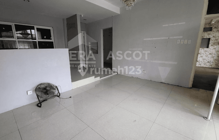 Rumah Inti Kota Komplek Elite Tapol Taman Polonia, Medan Polonia