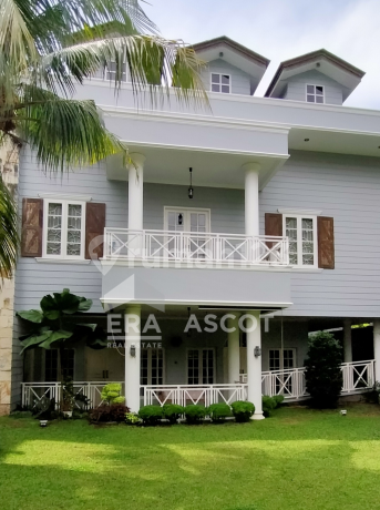 Rumah Lux Siap Huni Lokasi Prime Jalan A. Rivai, Medan Polonia Rumah Lux Siap Huni Lokasi Prime Jalan A. Rivai, Medan Polonia