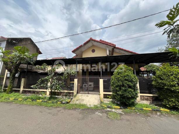 Rumah Hook Komplek Parakan Mas Antapani Bandung