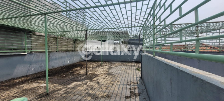 Sudah Renovasi Rumah Darmo Satelit Utara, 3 Lantai Hadap Utara. Sudah Renovasi Rumah Darmo Satelit Utara, 3 Lantai Hadap Utara.