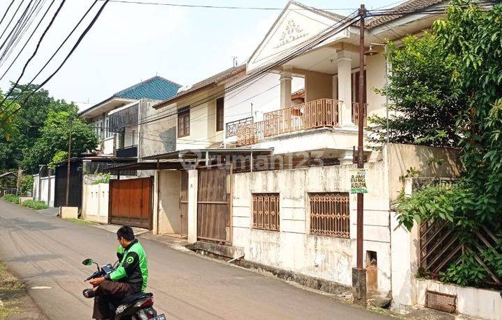 Rumah Nyaman di Komplek Cirendeu Permai, 300 Meter Ke Lebak Bulus Raya