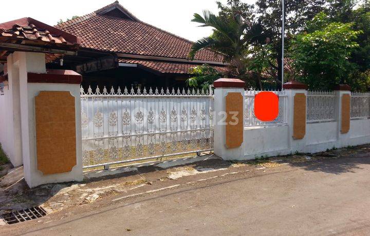 Rumah Lama Hook Area Rambutan, 400 Meter Ke Tb Simatupang