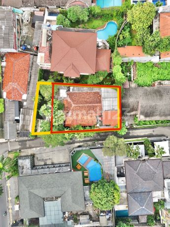Old House 25X18, Super Strategic, 100 Meters to Kemang Raya Road
