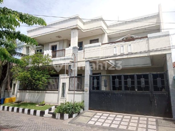 Rumah Hitung Tanah di Kutisari Indah Utara Surabaya Bagus Mewah Rumah Hitung Tanah di Kutisari Indah Utara Surabaya Bagus Mewah