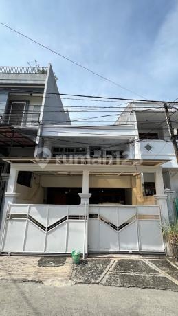 Rumah Lokasi Favorit di Sunter Sts, Jakarta Utara Rumah Lokasi Favorit di Sunter Sts, Jakarta Utara