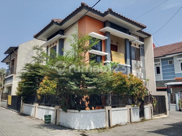 Hunian Modern Eksklusif di Pogung Baru Dekat ke Ugm, Full Furnished, Sinduadi, Mlati, Sleman Hunian Modern Eksklusif di Pogung Baru Dekat ke Ugm, Full Furnished, Sinduadi, Mlati, Sleman