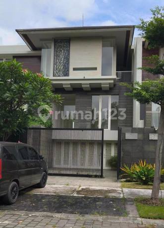 Rumah Baru Mewah 3 Lantai Grand Peninsula Park, Surabaya Timur Lingkungan Perumahan Mewah & Asri Rumah Baru Mewah 3 Lantai Grand Peninsula Park, Surabaya Timur Lingkungan Perumahan Mewah & Asri