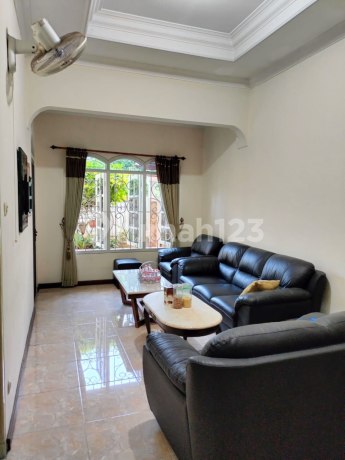 Rumah Wisma Pagesangan, Surabaya Selatan, Row 3 Mobil, Strategis Rumah Wisma Pagesangan, Surabaya Selatan, Row 3 Mobil, Strategis