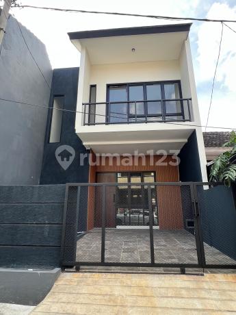 Rumah Bagus Di Griya Taman Tiga Putra Limo Depok