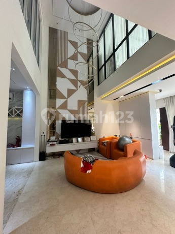 Rumah The Riviera Puri (iv). 10x18, Perlu Renov, Dekat Clubhouse