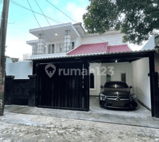 SEMI-FURNISHED HOUSE IN BUKIT RIVARIA SAWANGAN DEPOK
