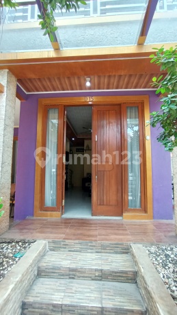 Dijual Cepat Rumah 3 Lt Hoek Full Bangun Dibawah Pasar Terawat