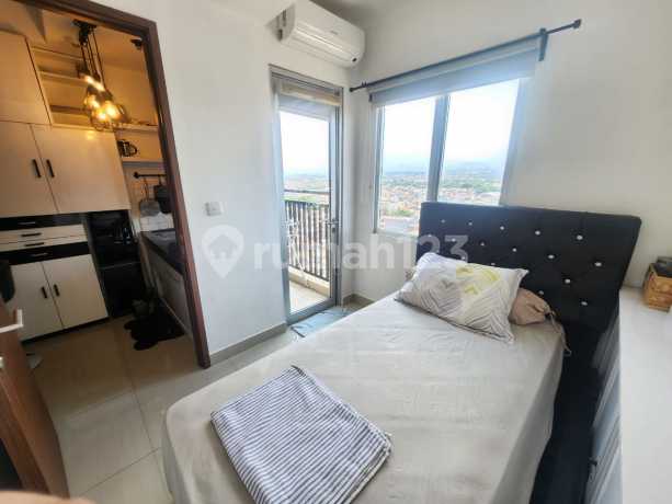 Sudirman Sutes Apartemen Disewakan Tower Maple 2 Kamar Tidur Furnished Lantai 20 View Gunung di Sudirman Bandung