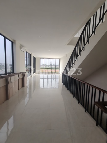 Pasadena Square North - Studio Loft Limited!!