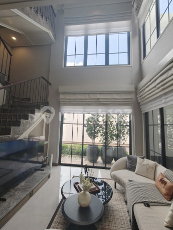 Louise 3 Lantai Attic (10x15) Ceiling 6.8 Meter