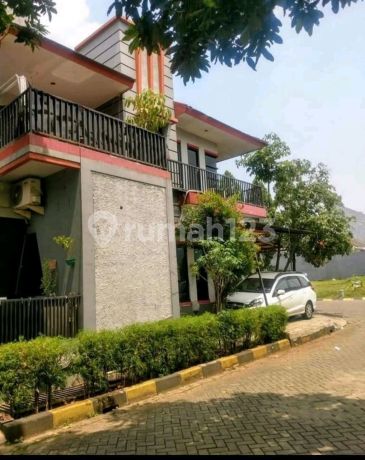 Sell Fast!! 3-Story House at The Address Cibubur Sell Fast!! 3-Story House at The Address Cibubur