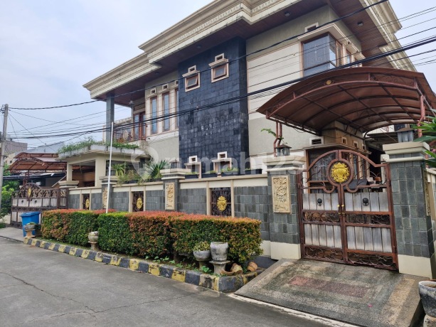 Dijual Rumah Cantik Luas Dekat Summarecon Bekasi di Bintang Metropole Bekasi