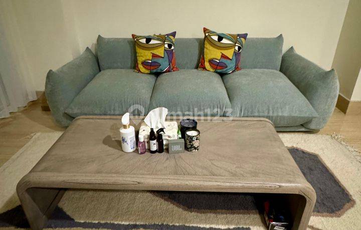 Sewa Apartment South Hills Kuningan Jakarta Selatan –  1+1 Br  Full Furnish Good unit