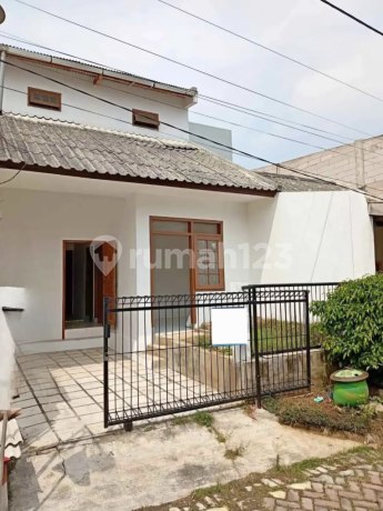 Rumah 2 Lantai di Bulan Terang Utama Kedungkandang Malang Rumah 2 Lantai di Bulan Terang Utama Kedungkandang Malang