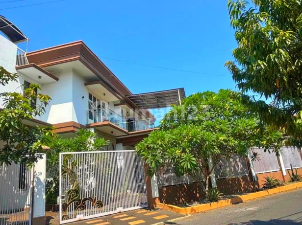 Nginden Intan Barat Hook Surabaya Timur Untag