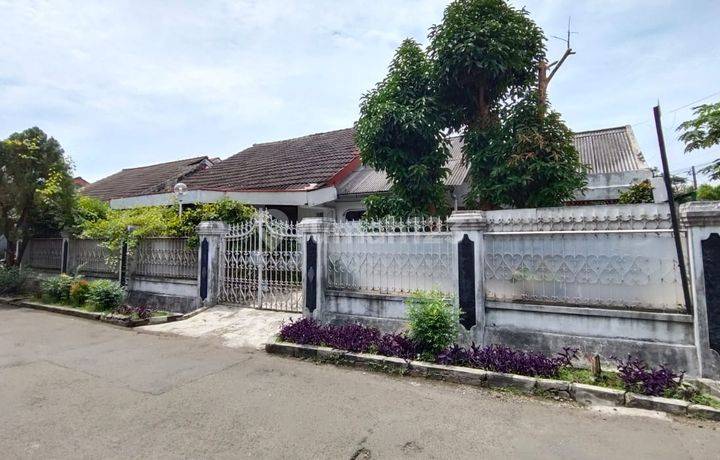 Rumah Strategis Posisi Hook Di Budi Agung Kota Bogor