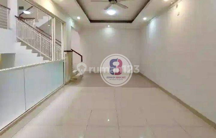 Rumah Dijual di Kebayoran Village Bintaro Jaya Sektor 7 Siap Huni