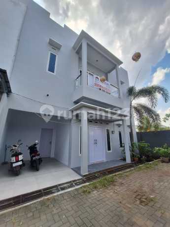 Beautiful 2-Story House In The Paris Asri Complex
