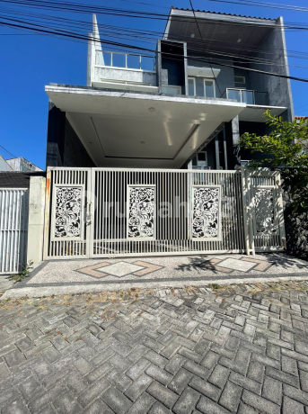 Rumah Bhaskara Sari Minimalis 2 Lantai, Dekat Pakuwon City Mall Rumah Bhaskara Sari Minimalis 2 Lantai, Dekat Pakuwon City Mall