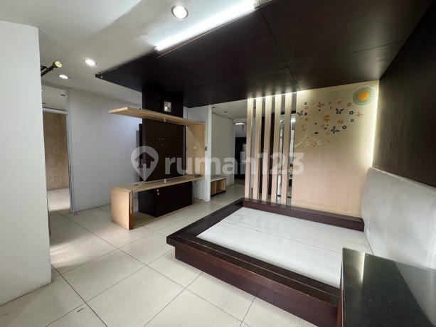 Rumah Hook Bagus di Komplek Taman Hijau, Situ Aksan